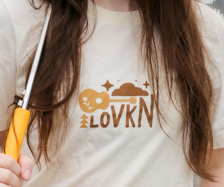 LOVKN Guitar Tee